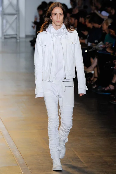 Look 9